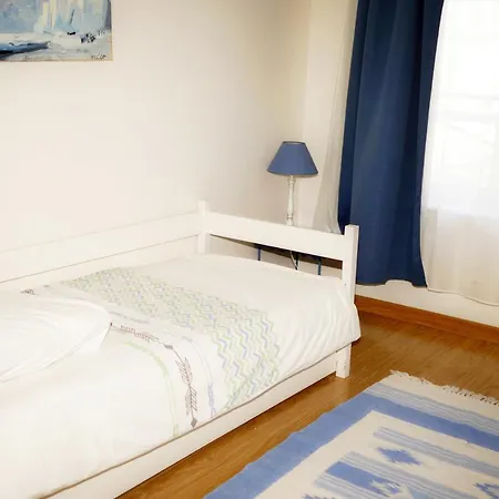 Cosy Et Lumineux Idéalement Placé