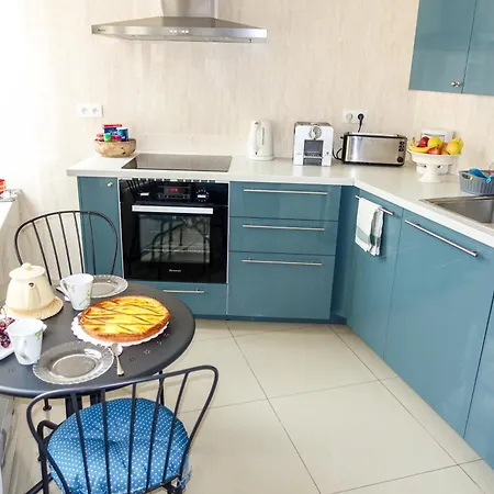 Cosy Et Lumineux Idealement Place