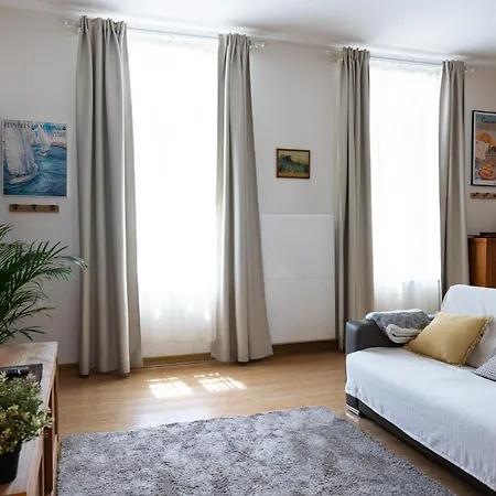 Cosy Et Lumineux Idealement Place